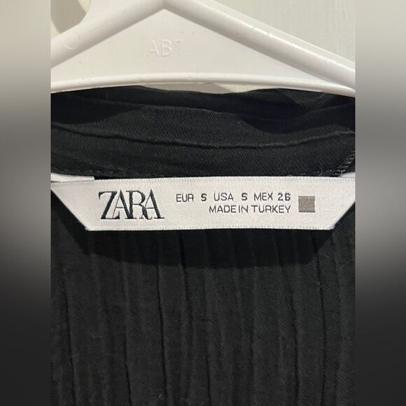 Zara Black and White Contrast Stitch Button Up Collared Crinkled Blouse Small - Picture 3 of 6